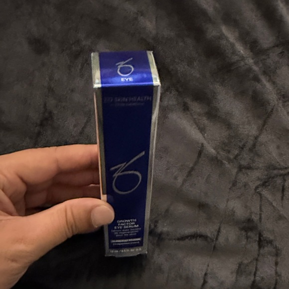 ZO Skin Health Growth Factor Eye Serum 0.5 oz - Picture 3 of 4